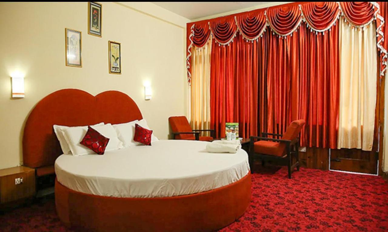 Mha Hotel Ever Green Manali Екстериор снимка